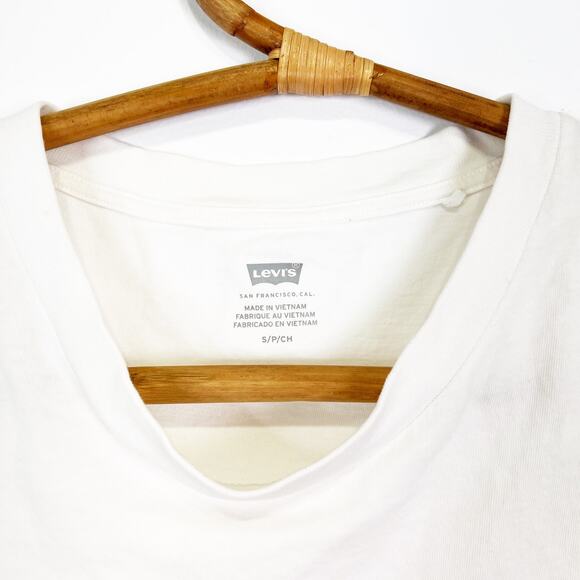 Levi's VOTE womens short sleeve t-shirt Size Small - Picture 6 of 8